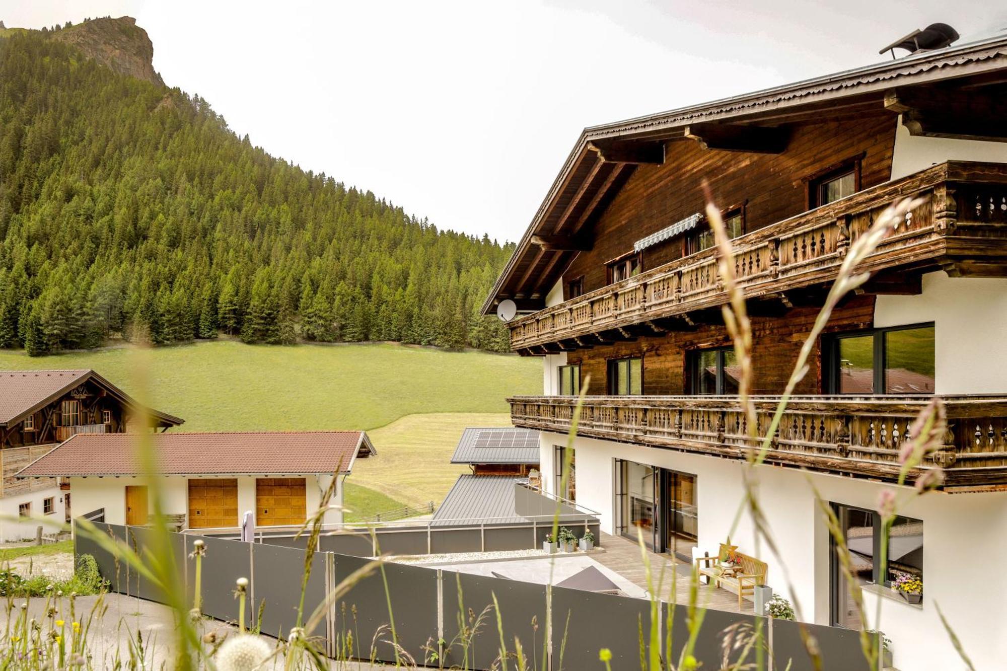 Wolf Apartments Padaun Vals Exteriör bild